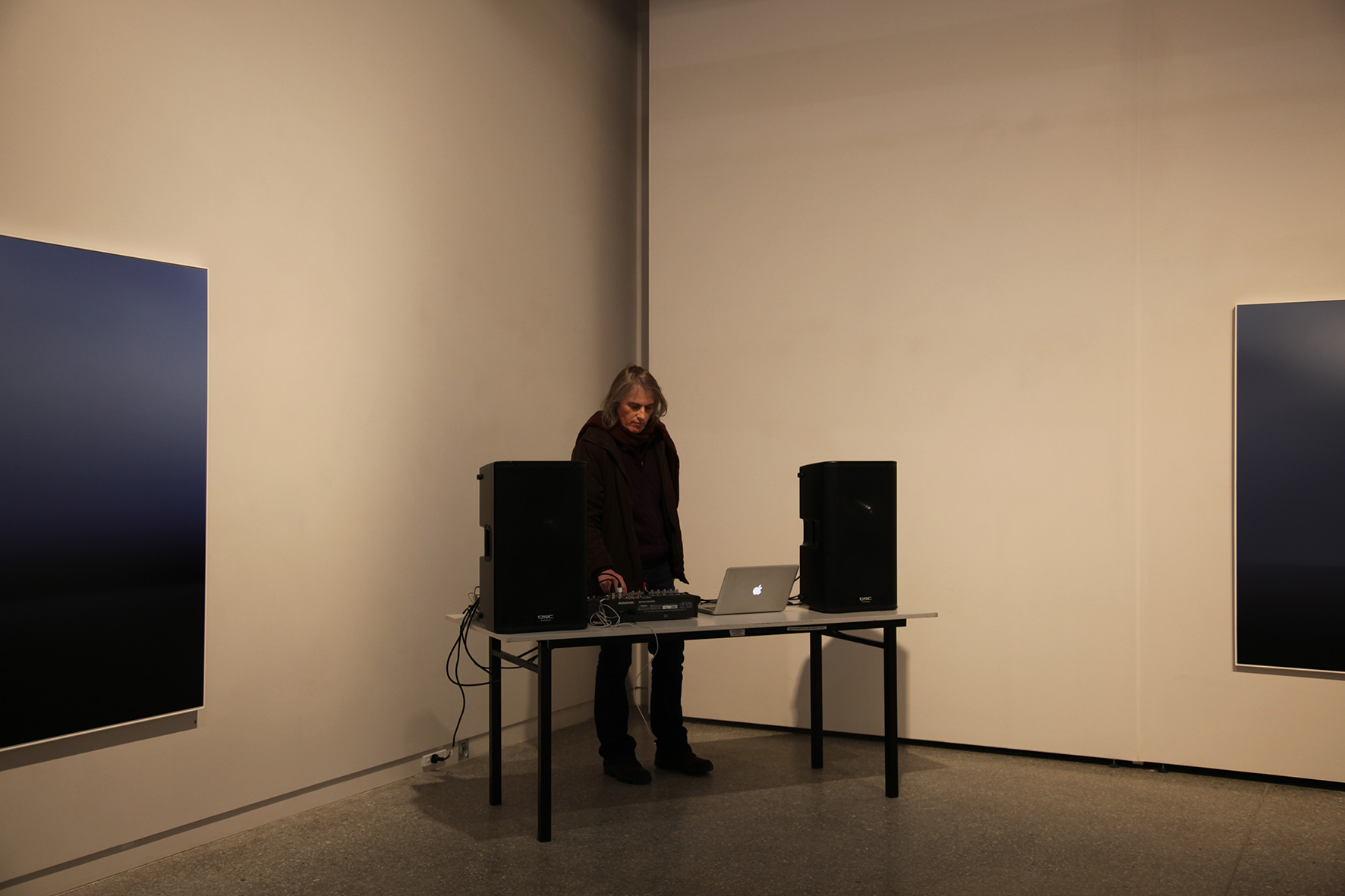 Nigel Farley performs at Blue Room, Moonah Art Centre, 2018